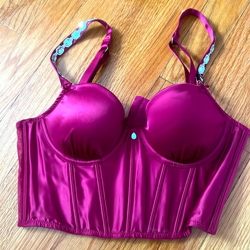 Victoria’s Secret 34b